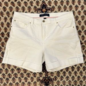 TOMMY HILFIGER NWOT White Denim Jeans Shorts Rolled Cuff Stretchy 10
